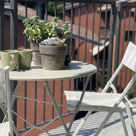 Appartement Zina - - 10 Min From Centre And Airport